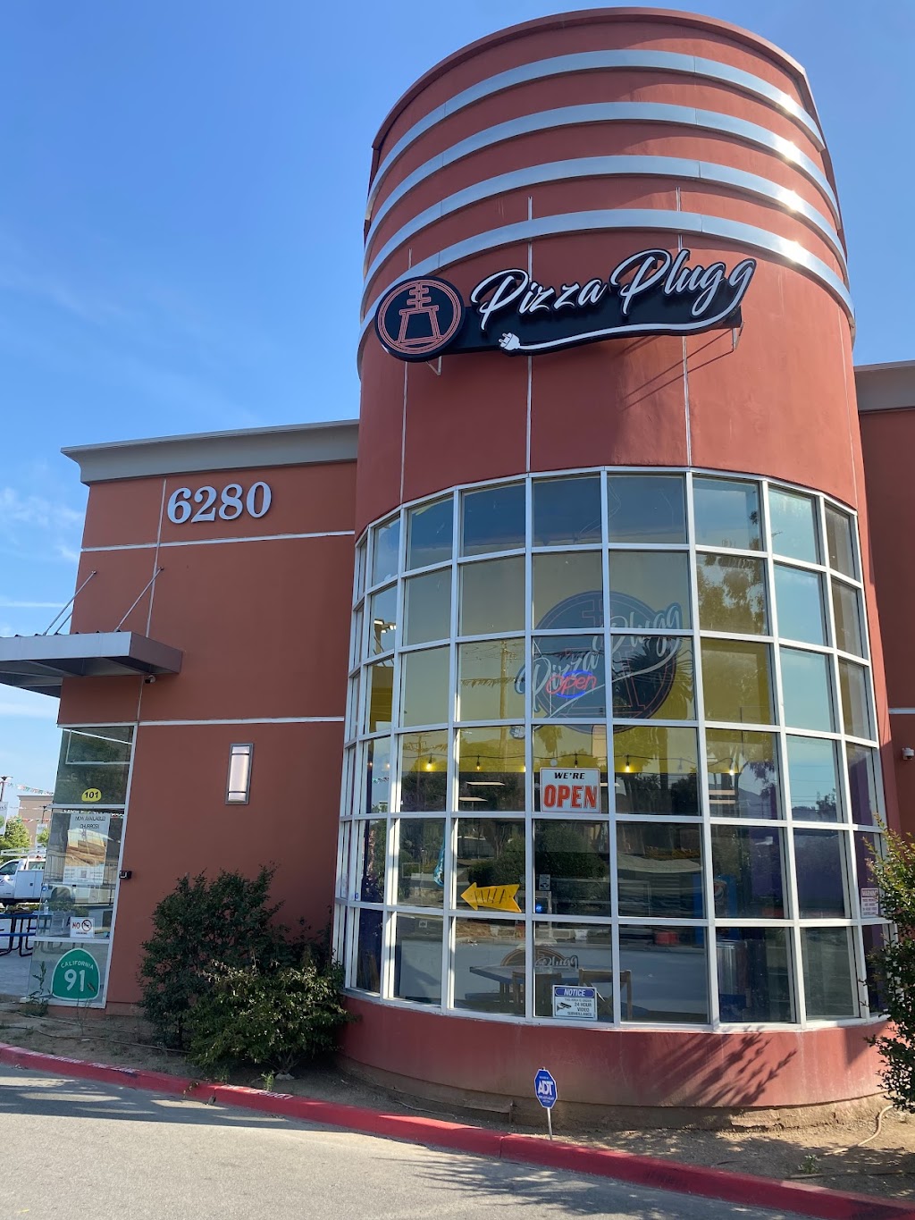 Pizza Plugg | restaurant | 6280 Mission Blvd Suite 101, Riverside, CA 92509, USA | 9515308140 OR +1 951-530-8140