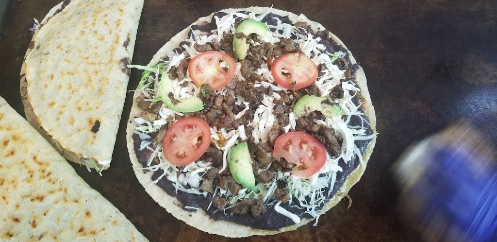 Chatinas Taquería | restaurant | 14311 US-231, Hazel Green, AL 35750, USA | 2569133349 OR +1 256-913-3349