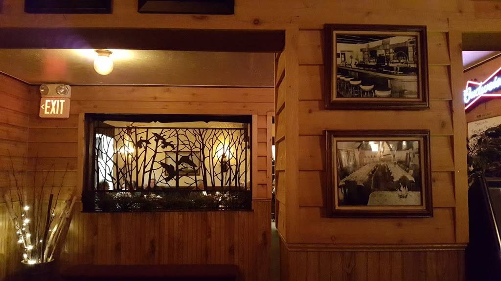 Club Chalet | restaurant | 4642 Nicolet Dr, Green Bay, WI 54311, USA | 9208662341 OR +1 920-866-2341