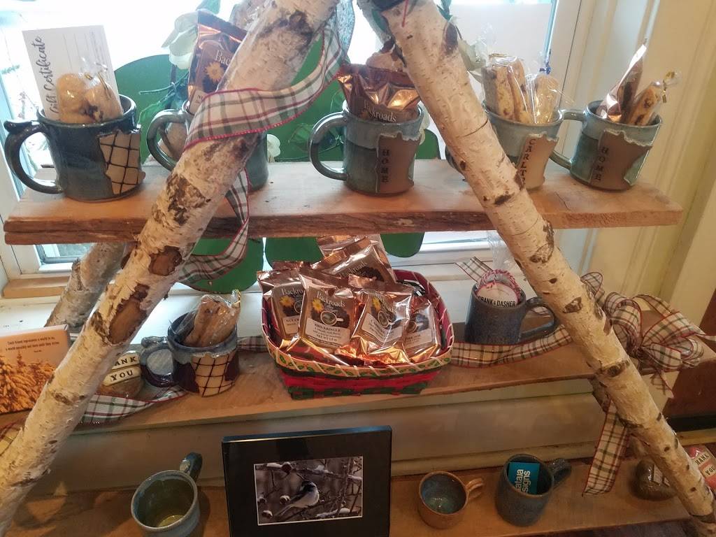 Magnolia Cafe | cafe | 206 3rd St, Carlton, MN 55718, USA | 2184995911 OR +1 218-499-5911