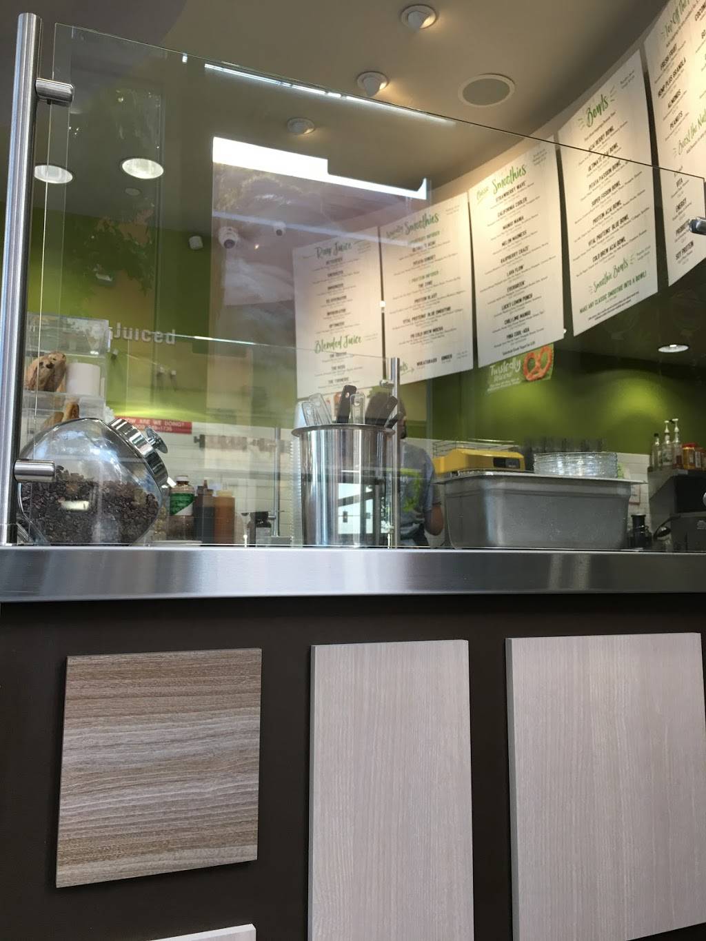 Juice It Up! | restaurant | 7033 Schaefer Ave, Chino, CA 91710, USA | 9095908900 OR +1 909-590-8900