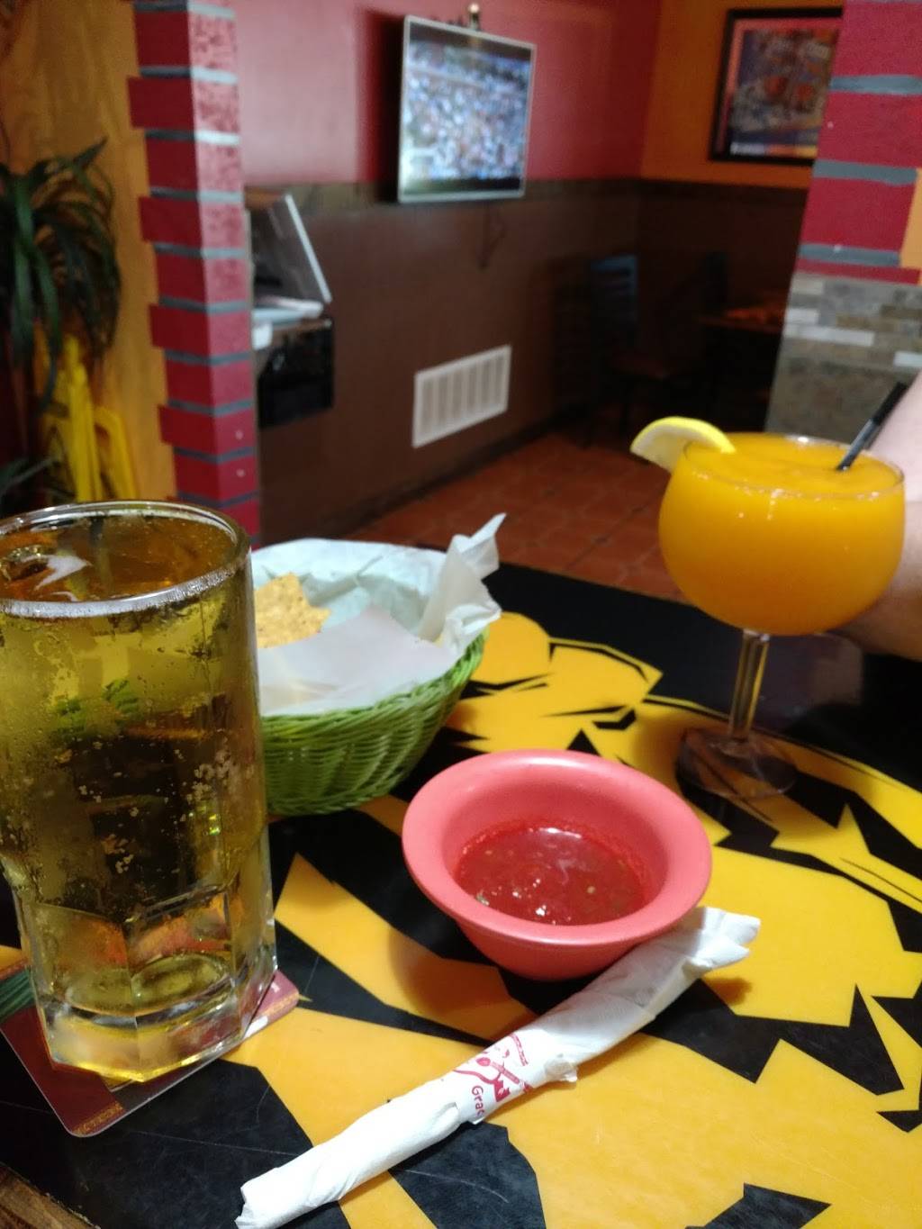 El Jimador | restaurant | 2506 4th Ave S, Denison, IA 51442, USA | 7122632579 OR +1 712-263-2579