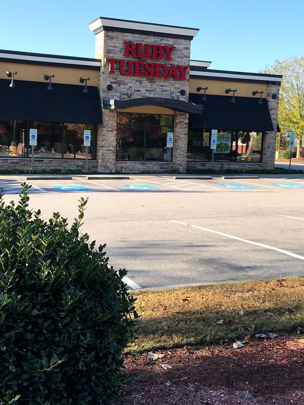 Ruby Tuesday | restaurant | 2935 Raleigh Rd Pkwy W, Wilson, NC 27896, USA | 2522914203 OR +1 252-291-4203
