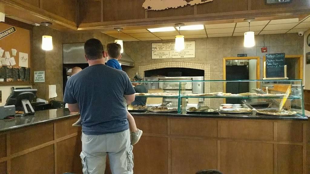 Broadway Pizza & Catering | restaurant | 60 Broadway Greenlawn, Greenlawn, NY 11740, USA | 6312610828 OR +1 631-261-0828