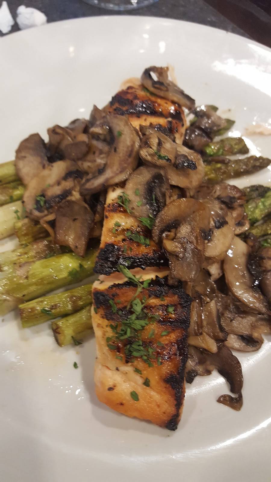 The Grove Restaurant | restaurant | 600 Bowieville Manor Ln, Upper Marlboro, MD 20774, USA | 3012492701 OR +1 301-249-2701