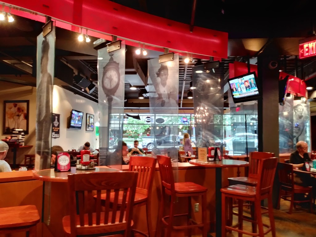 The Red Ring Bar & Grille | restaurant | 1015 Forbes Ave, Pittsburgh, PA 15282, USA | 4123963550 OR +1 412-396-3550