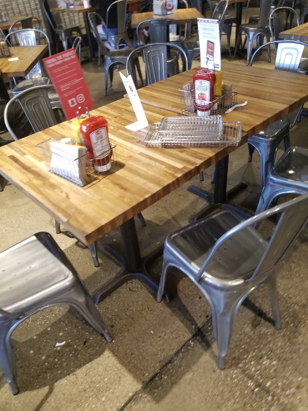 Smashburger | restaurant | 4097 Jericho Turnpike, East Northport, NY 11731, USA | 6314868309 OR +1 631-486-8309