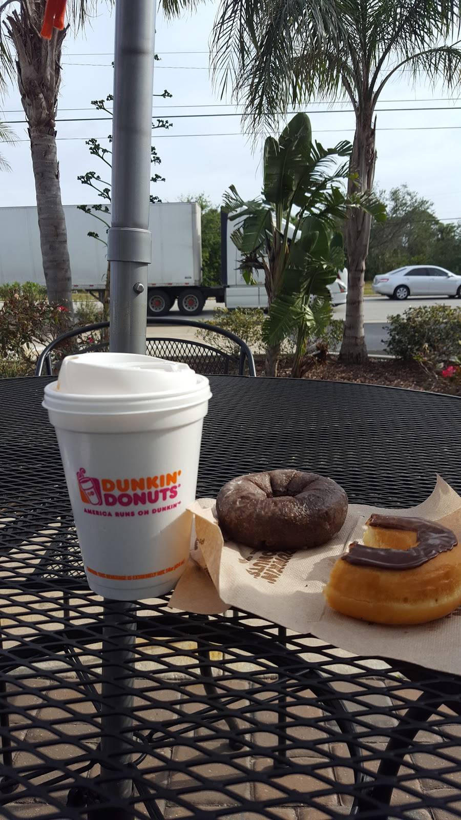 Dunkin | bakery | 2450 S Ridgewood Ave, South Daytona, FL 32119, USA | 3863170915 OR +1 386-317-0915