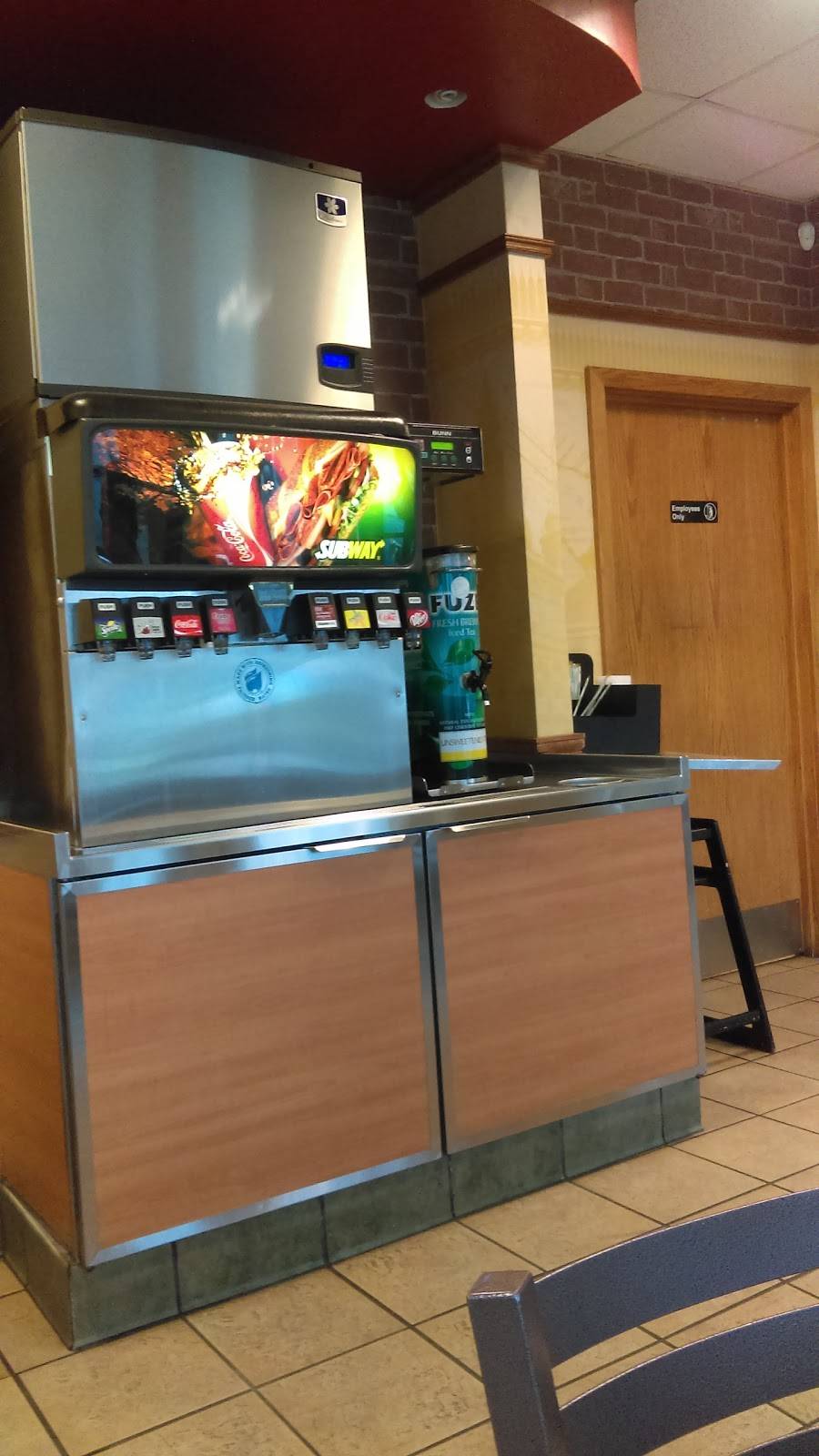 Subway Restaurants | restaurant | 3200 N High St, Columbus, OH 43202, USA | 6142677827 OR +1 614-267-7827