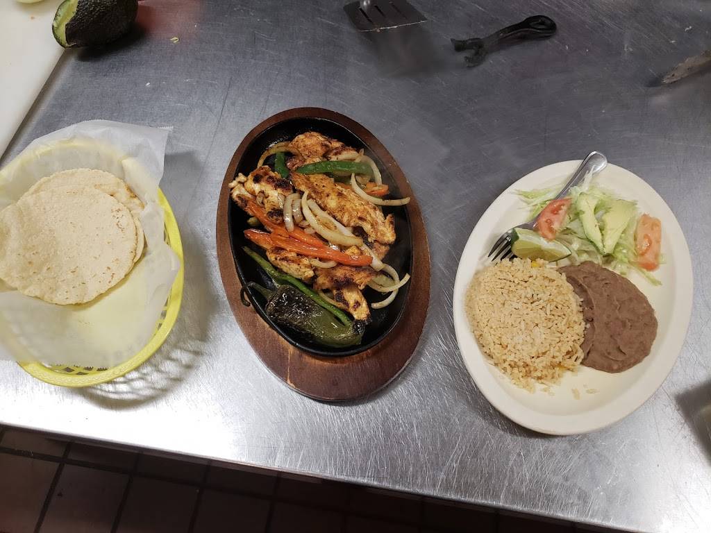 Estrellita Taqueria & Sport’s Bar | restaurant | 11350 Hirsch Rd, Houston, TX 77016, USA | 8329946536 OR +1 832-994-6536