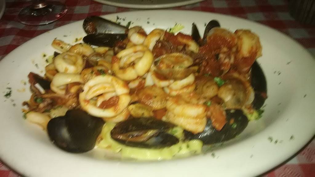 Oliverii North | restaurant | 384 Lake St, Antioch, IL 60002, USA | 8473959999 OR +1 847-395-9999