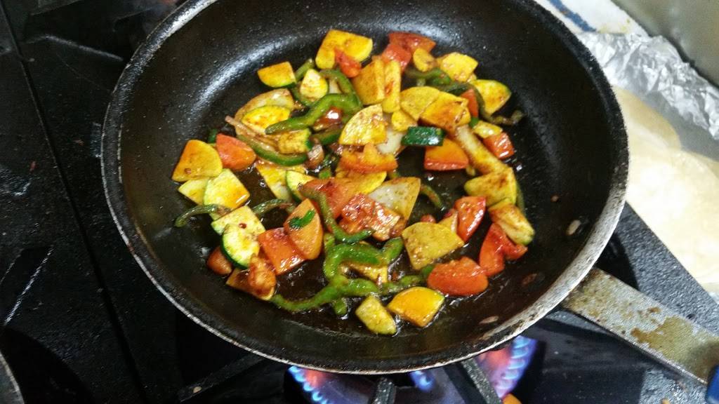 Los Dos Bros Food Truck | restaurant | 5501 Arapahoe Ave #1334, Boulder, CO 80303, USA | 7203520936 OR +1 720-352-0936