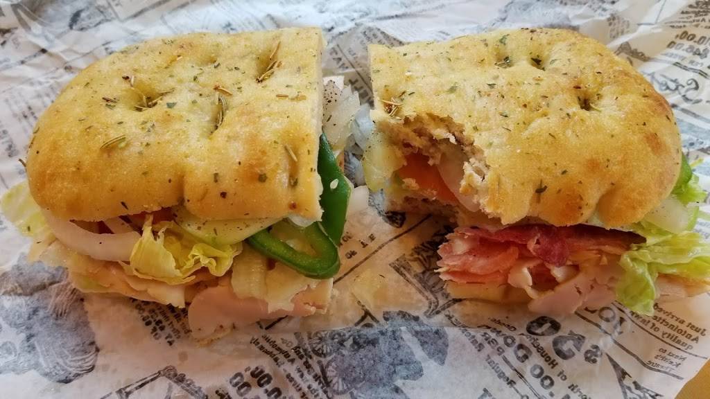 Bridge Street Eatery and Ice Cream | restaurant | 1 N Main St, Mayville, WI 53050, USA | 9206442254 OR +1 920-644-2254