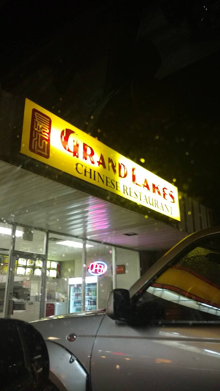 Grand Lakes | restaurant | 1810 Breton Rd SE, Grand Rapids, MI 49506, USA | 6169542500 OR +1 616-954-2500