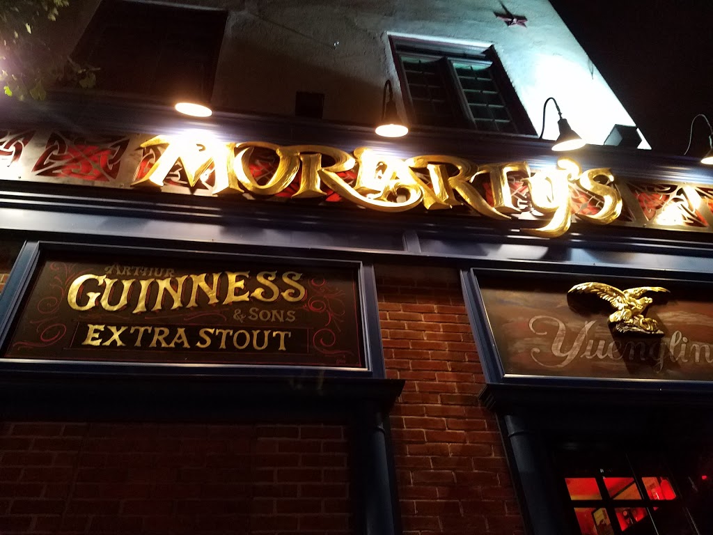 Destination Dogs | restaurant | 1111 Walnut St, Philadelphia, PA 19107, USA | 2677737750 OR +1 267-773-7750