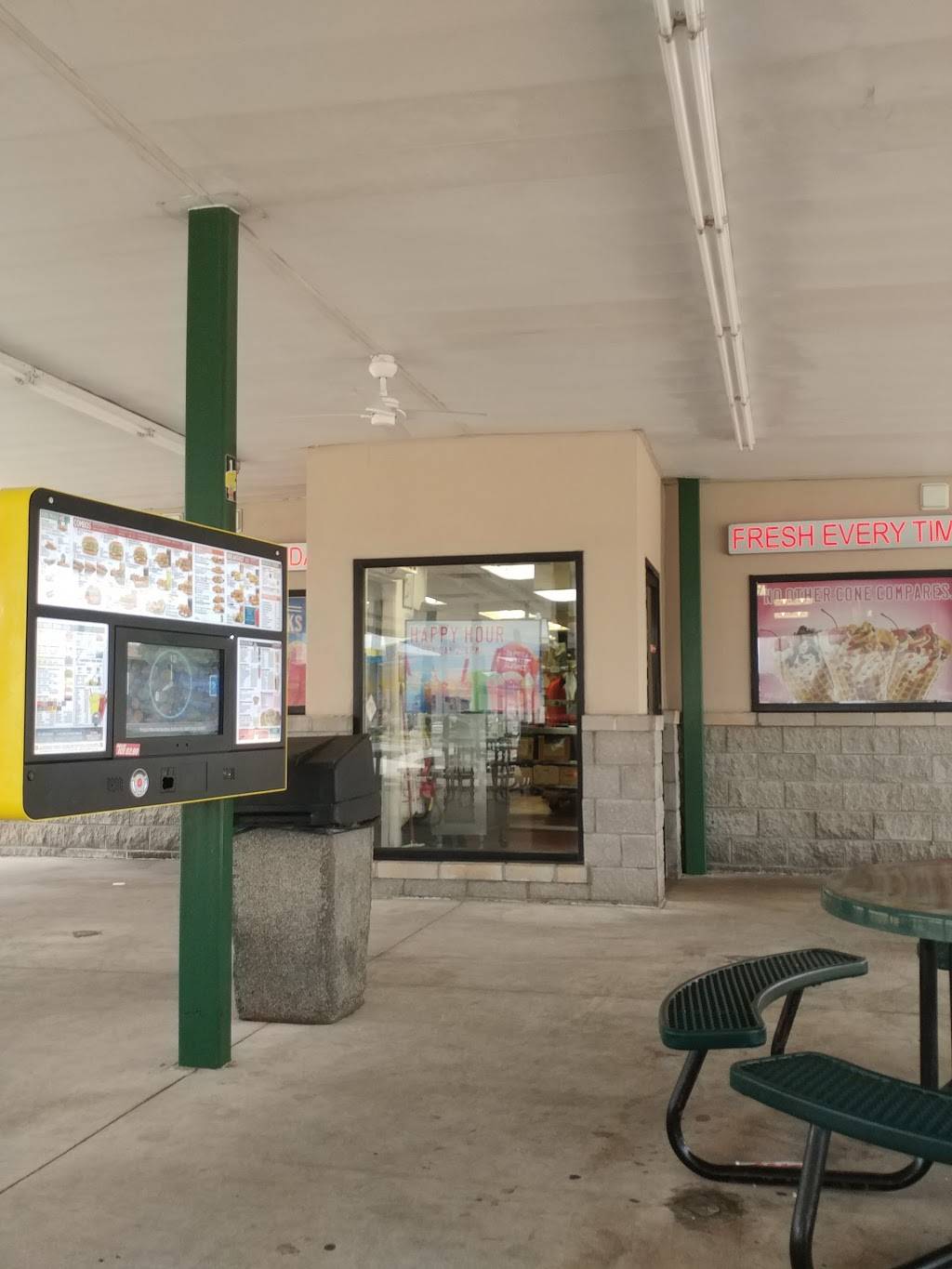 Sonic Drive-In | restaurant | 415 Magnolia Ave, Auburndale, FL 33823, USA | 8639673583 OR +1 863-967-3583