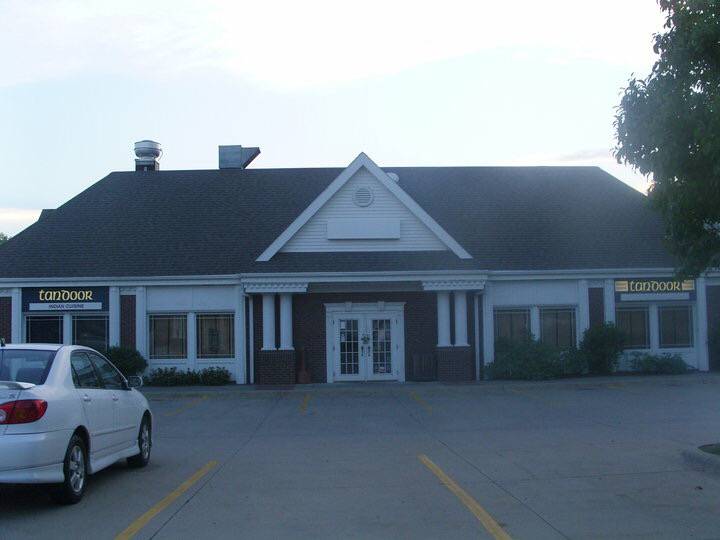 Tandoor Indian Cuisine | restaurant | 3530 Village Dr #100, Lincoln, NE 68516, USA | 4024232007 OR +1 402-423-2007
