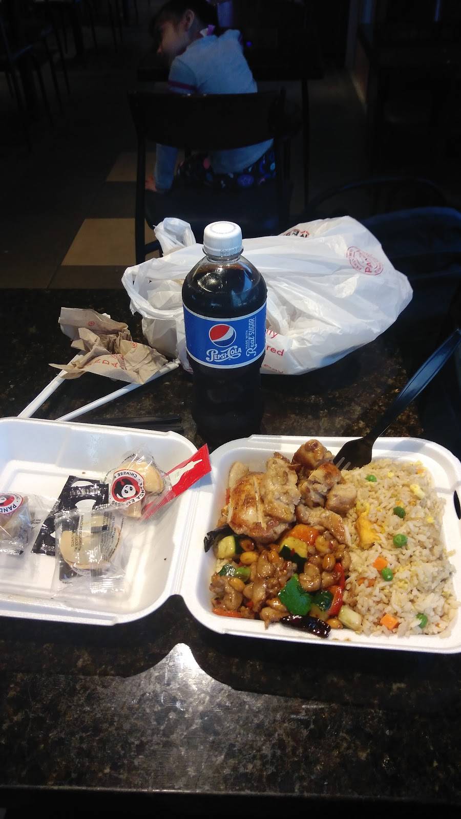 Panda Express | meal takeaway | 640 W El Monte Way, Dinuba, CA 93618, USA | 5595913872 OR +1 559-591-3872