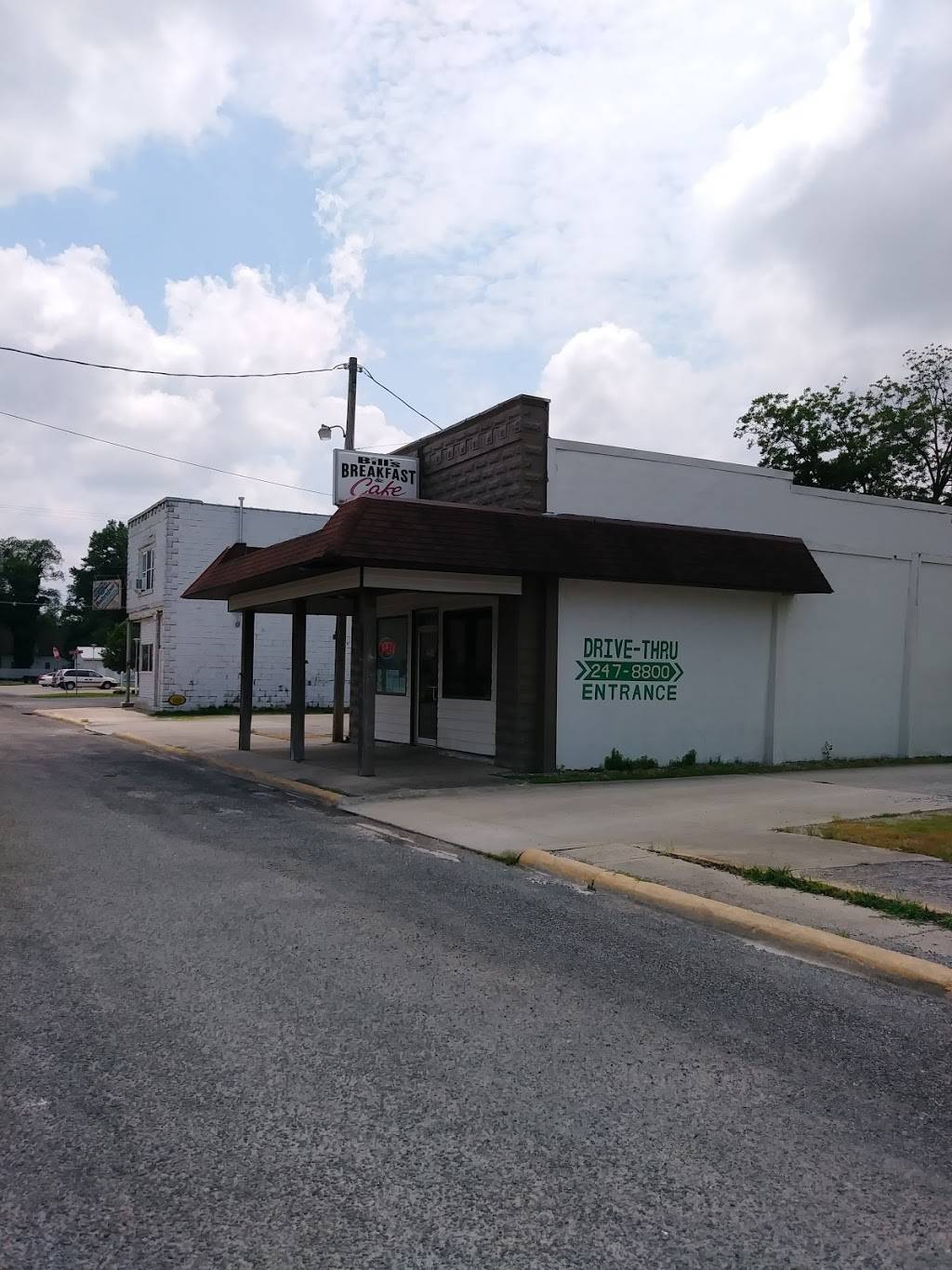 Bills Breakfast Cafe | restaurant | 305 N Main St, Sandoval, IL 62882, USA | 6182478800 OR +1 618-247-8800