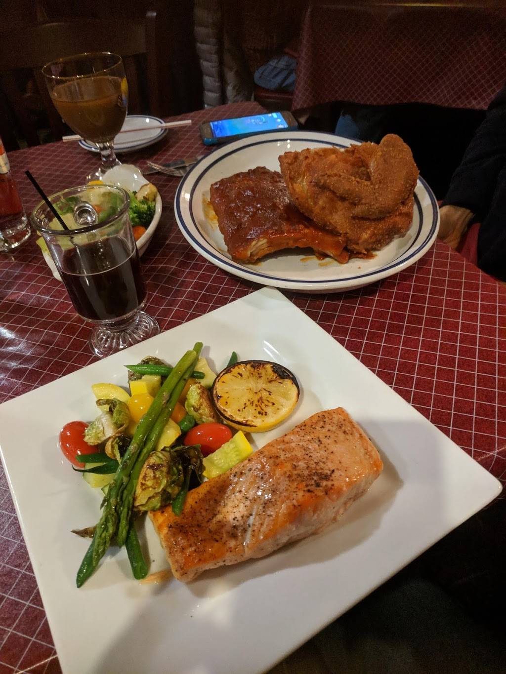 5 OClock Club | restaurant | N28 W26658 Peterson Dr, Pewaukee, WI 53072, USA | 2626919960 OR +1 262-691-9960