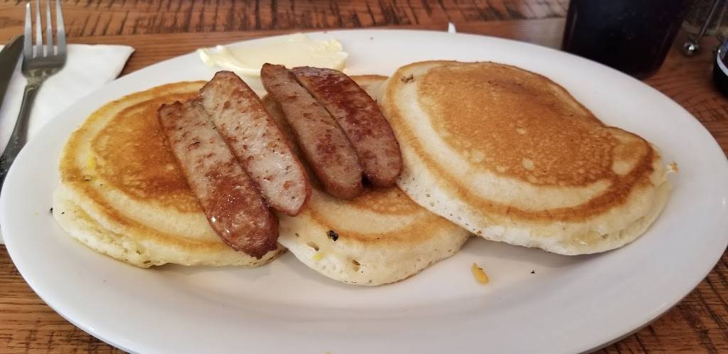 Georges Latin Americana Bistro | restaurant | 11 Graham Ave, Brooklyn, NY 11206, USA | 7183887794 OR +1 718-388-7794