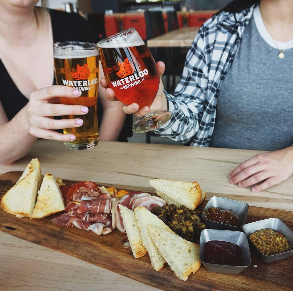 Waterloo Brewing Taphouse | restaurant | 400 Bingemans Centre Dr, Kitchener, ON N2B 3X9, Canada | 5197070660 OR +1 519-707-0660