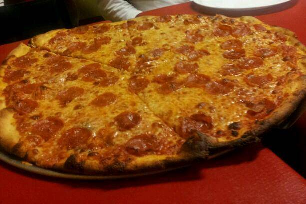 Giorgios New York Pizzeria | restaurant | 955 17th St, Vero Beach, FL 32960, USA | 7727783800 OR +1 772-778-3800