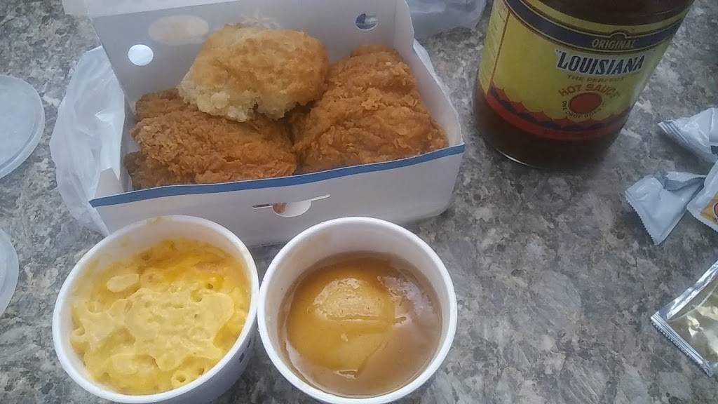 Churchs Chicken | restaurant | 5870 Normandy Blvd, Jacksonville, FL 32205, USA | 9046931801 OR +1 904-693-1801