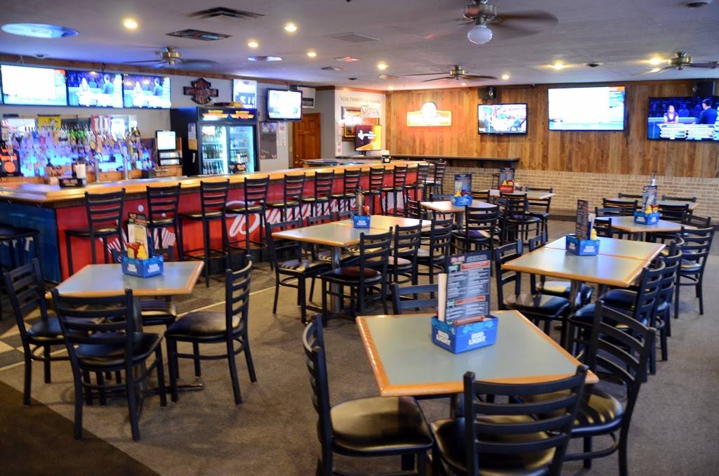 10th Street Pub | restaurant | 10050 E 10th St, Indianapolis, IN 46229, USA | 3178971010 OR +1 317-897-1010