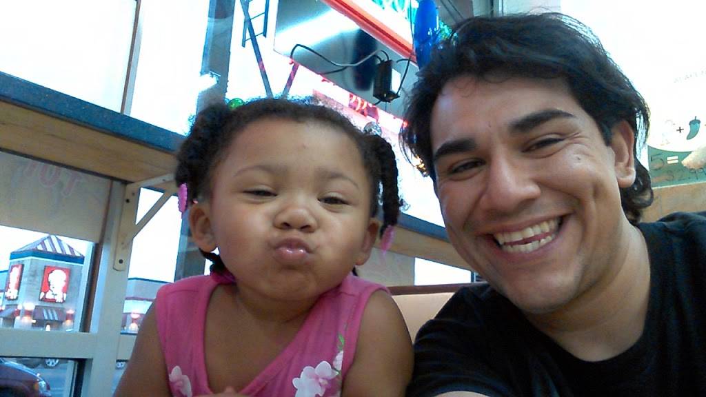 Carls Red Hots | restaurant | 1957 E 83rd St, Chicago, IL 60617, USA | 7737218300 OR +1 773-721-8300