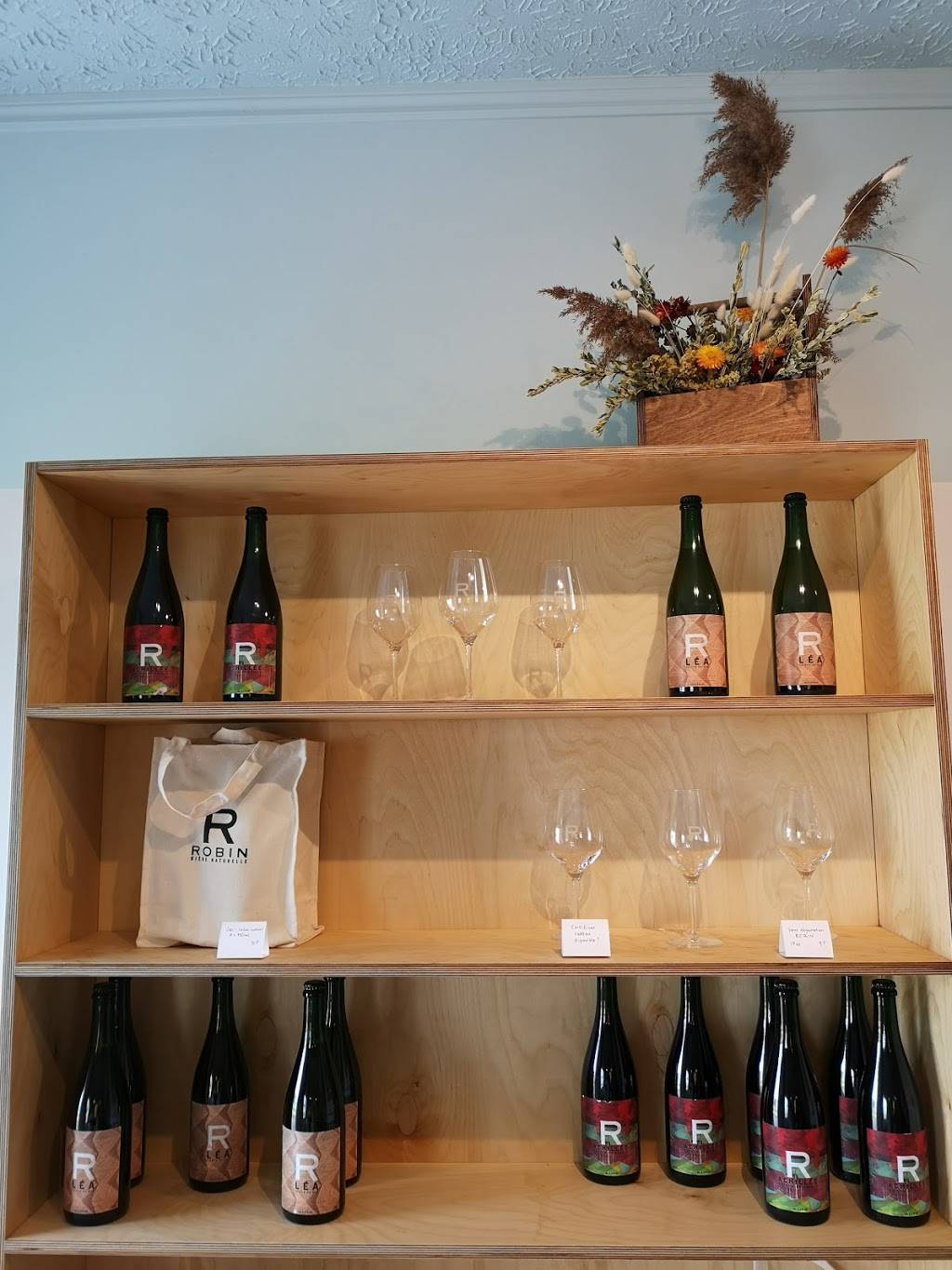 Robin Bière Naturelle | restaurant | 6547 Rue Foster, Waterloo, QC J0E 2N0, Canada | 4509121745 OR +1 450-912-1745