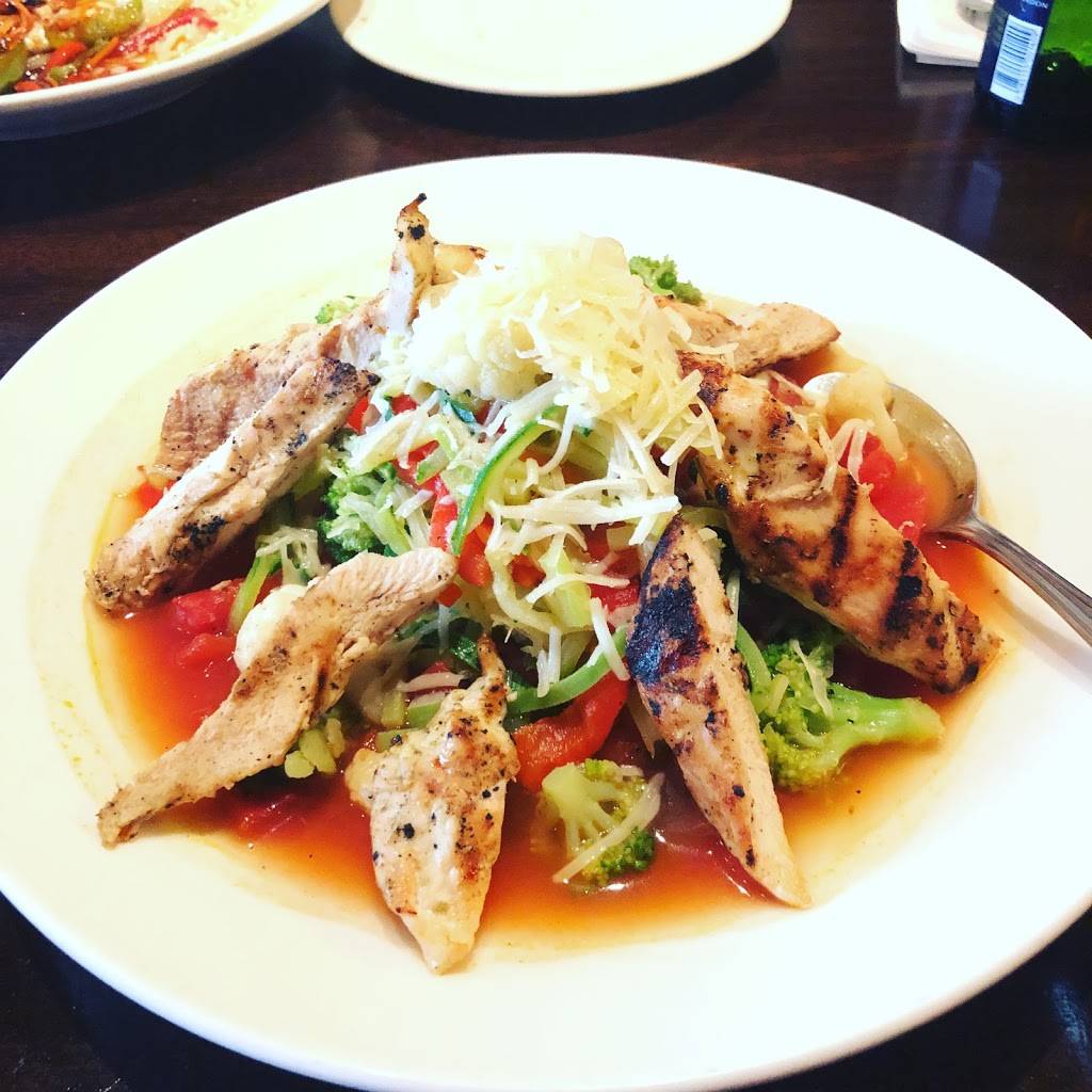 Village Tavern | meal takeaway | 101 Summit Blvd, Birmingham, AL 35243, USA | 2059701640 OR +1 205-970-1640