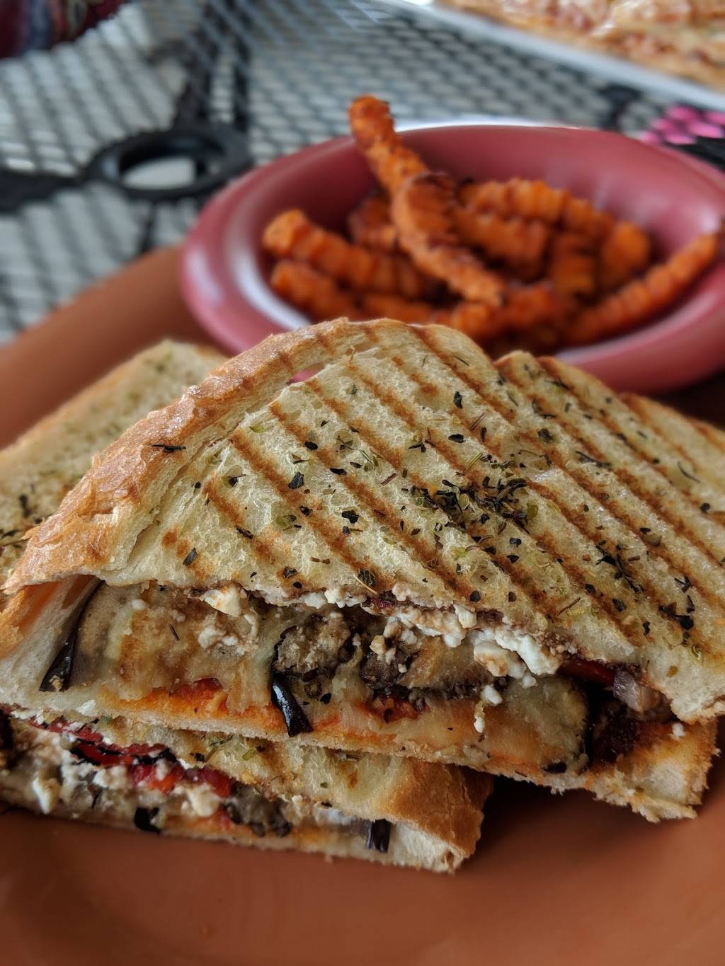 Beccas Cafe, Bistro & Catering | cafe | 3845 Rib Mountain Dr, Wausau, WI 54401, USA | 7152989727 OR +1 715-298-9727