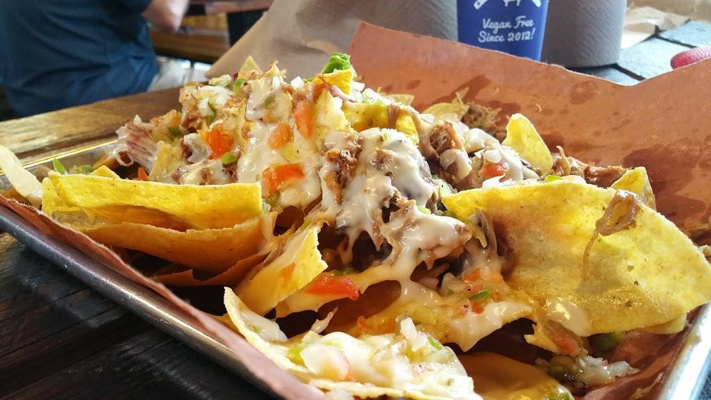 Blue Oak BBQ | restaurant | 900 N Carrollton Ave, New Orleans, LA 70119, USA | 5048222583 OR +1 504-822-2583