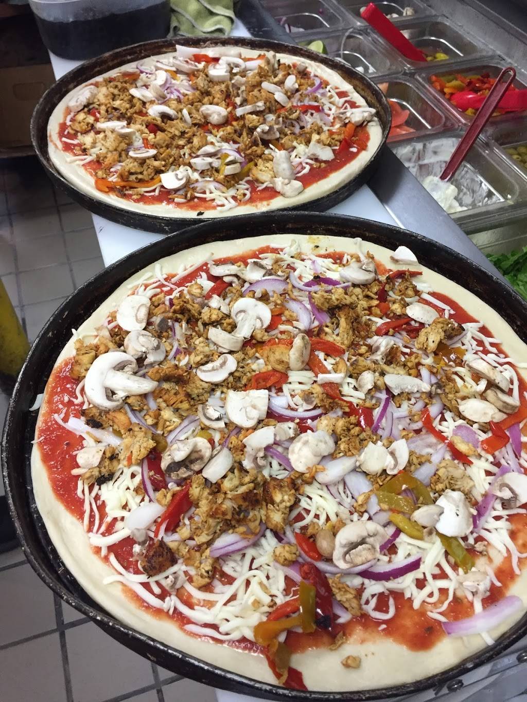 Crown Fried Chicken | restaurant | 12 Lebanon St, Malden, MA 02148, USA | 7816051180 OR +1 781-605-1180