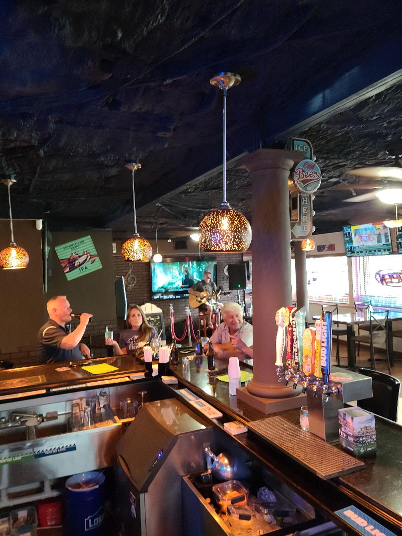 Tip A Few 2 | restaurant | 6890 N Atlantic Ave, Cape Canaveral, FL 32920, USA | 3216130056 OR +1 321-613-0056