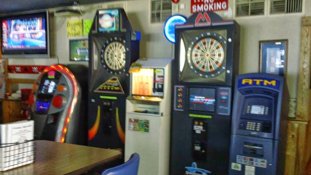 Pirates Cove | restaurant | 727 1st St, Menominee, MI 49858, USA | 9068633005 OR +1 906-863-3005