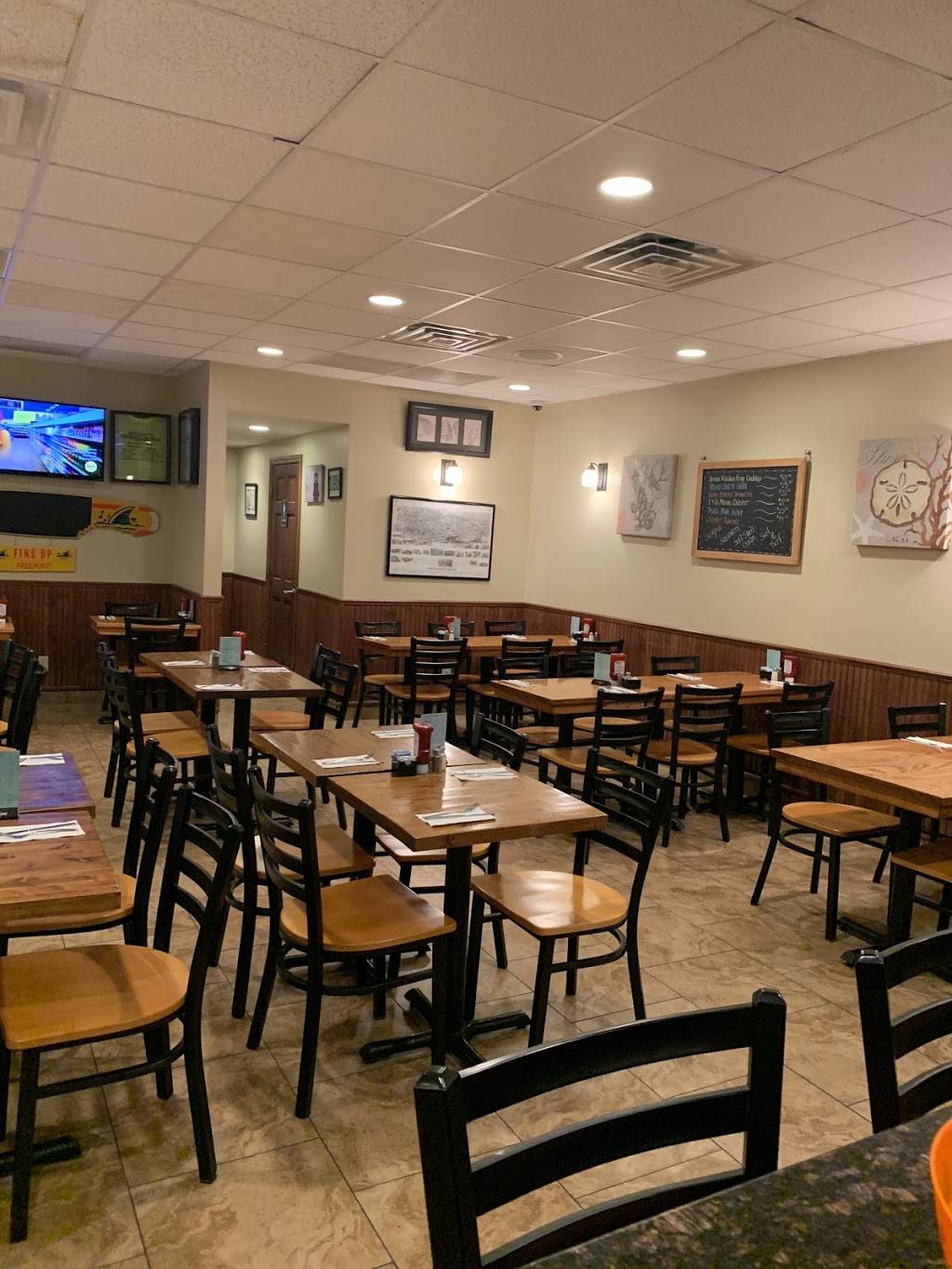 Woodcleft Crabshack | restaurant | 150 Woodcleft Ave, Freeport, NY 11520, USA | 5168686198 OR +1 516-868-6198