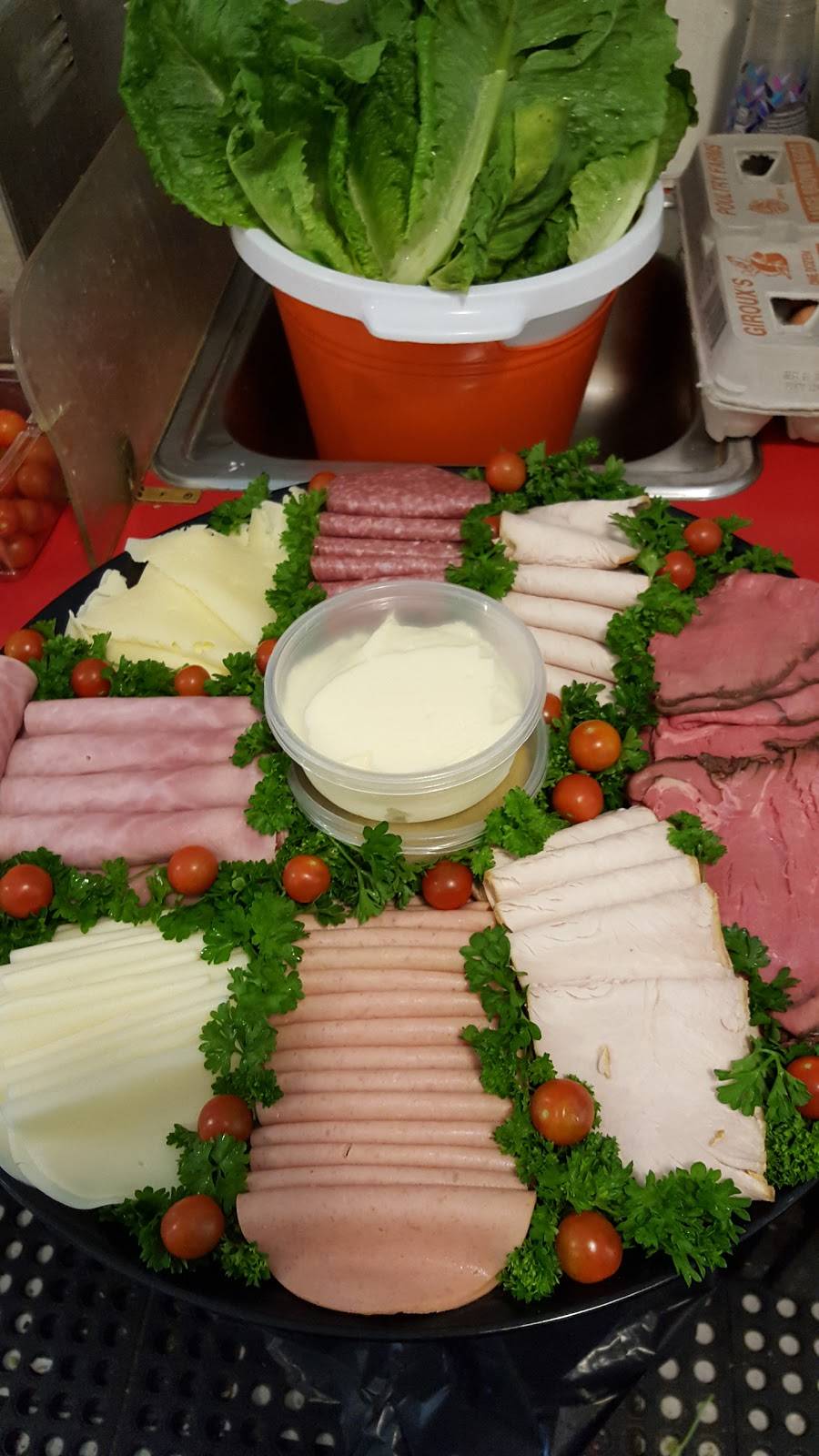 Towle Farm Market & Deli | cafe | 18 Towle Farm Rd, Hampton, NH 03842, USA | 6039261538 OR +1 603-926-1538