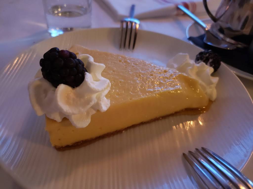 Cork + Table Kitchen and Bar | restaurant | 23 Court St, Plymouth, MA 02360, USA | 7744543683 OR +1 774-454-3683