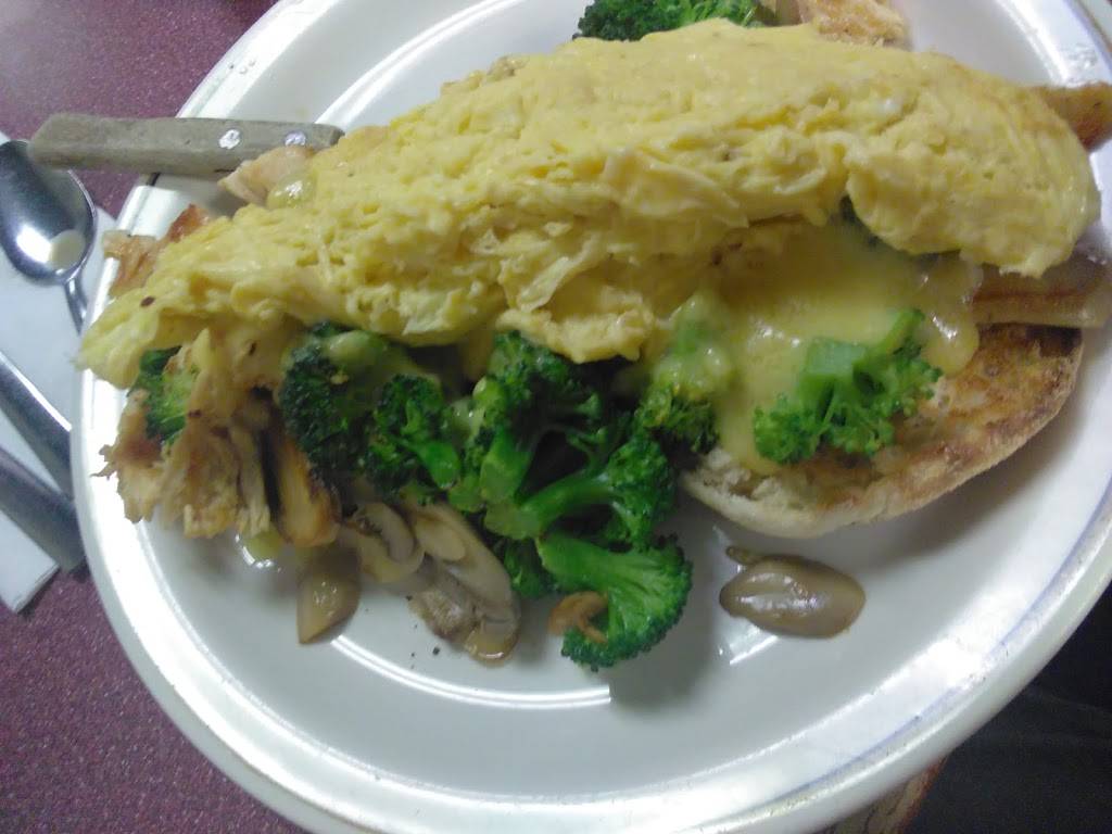 Megans Family Restaurant | restaurant | 266 W Main St, Ravenna, OH 44266, USA | 3302359143 OR +1 330-235-9143