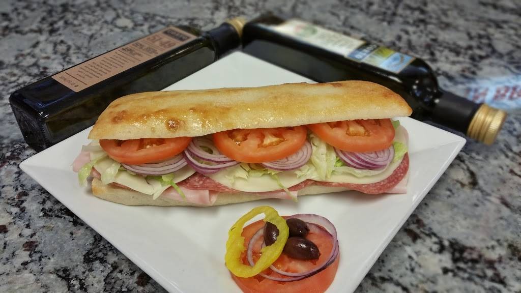 Vitos Pizza | restaurant | 1531 Monument Rd #7, Jacksonville, FL 32225, USA | 9045273177 OR +1 904-527-3177