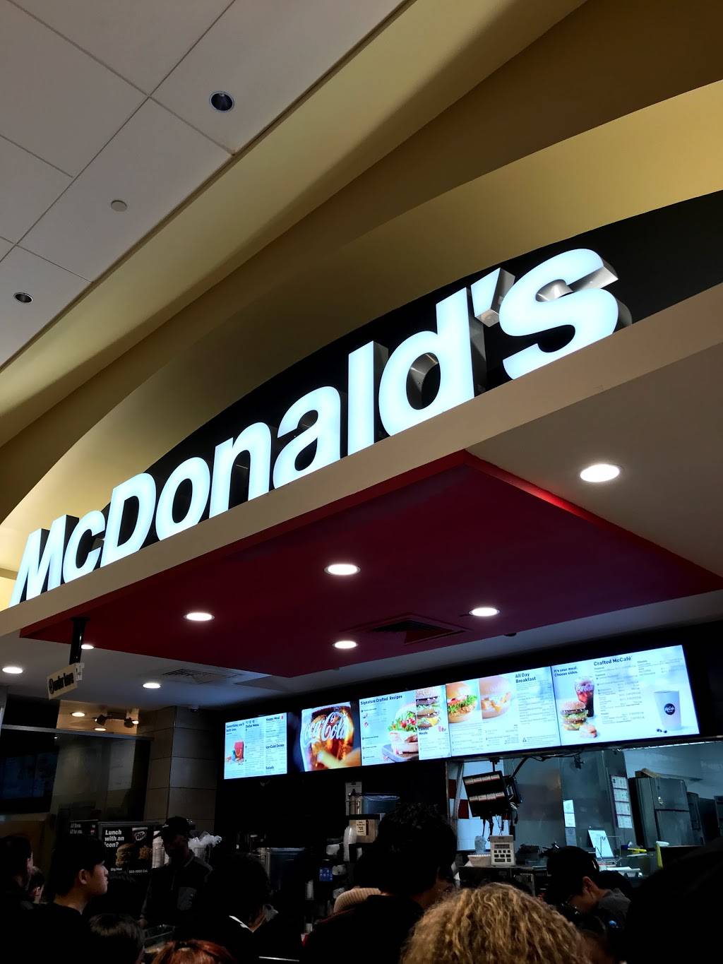 McDonalds | cafe | 90-15 Queens Blvd, Queens, NY 11373, USA | 7182712032 OR +1 718-271-2032