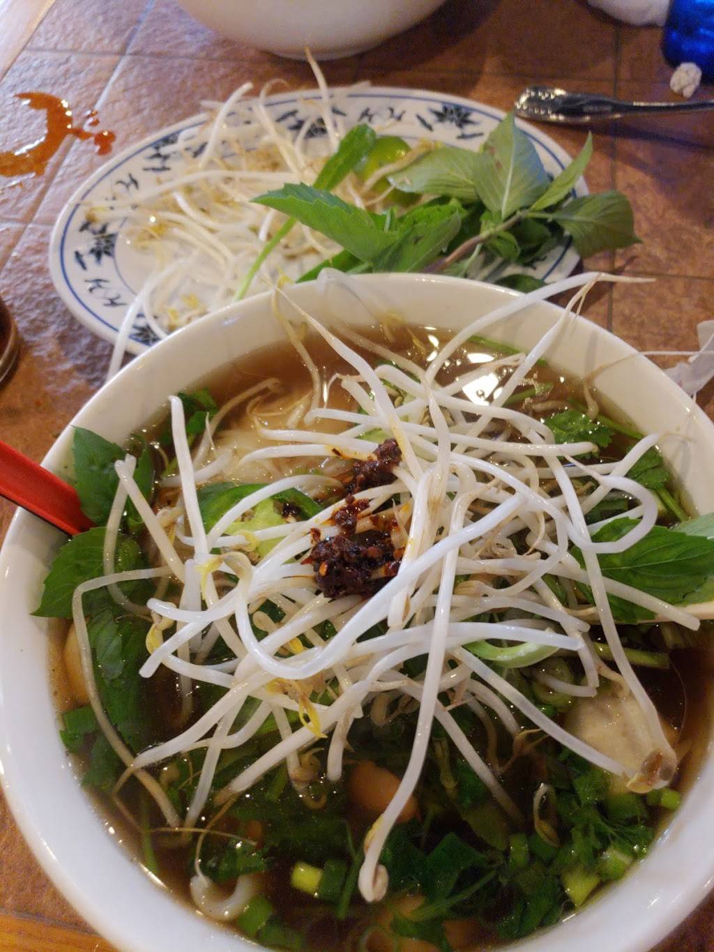 Pho Ngon | restaurant | 2215 Ayrsley Town Blvd, Charlotte, NC 28273, USA | 7049006319 OR +1 704-900-6319