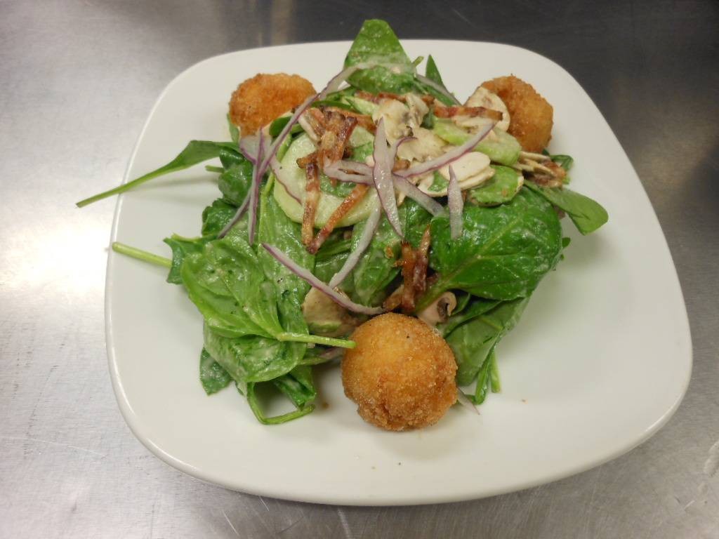 Pearl On the River | restaurant | 1379 Garden Hwy, Sacramento, CA 95833, USA | 9165673275 OR +1 916-567-3275