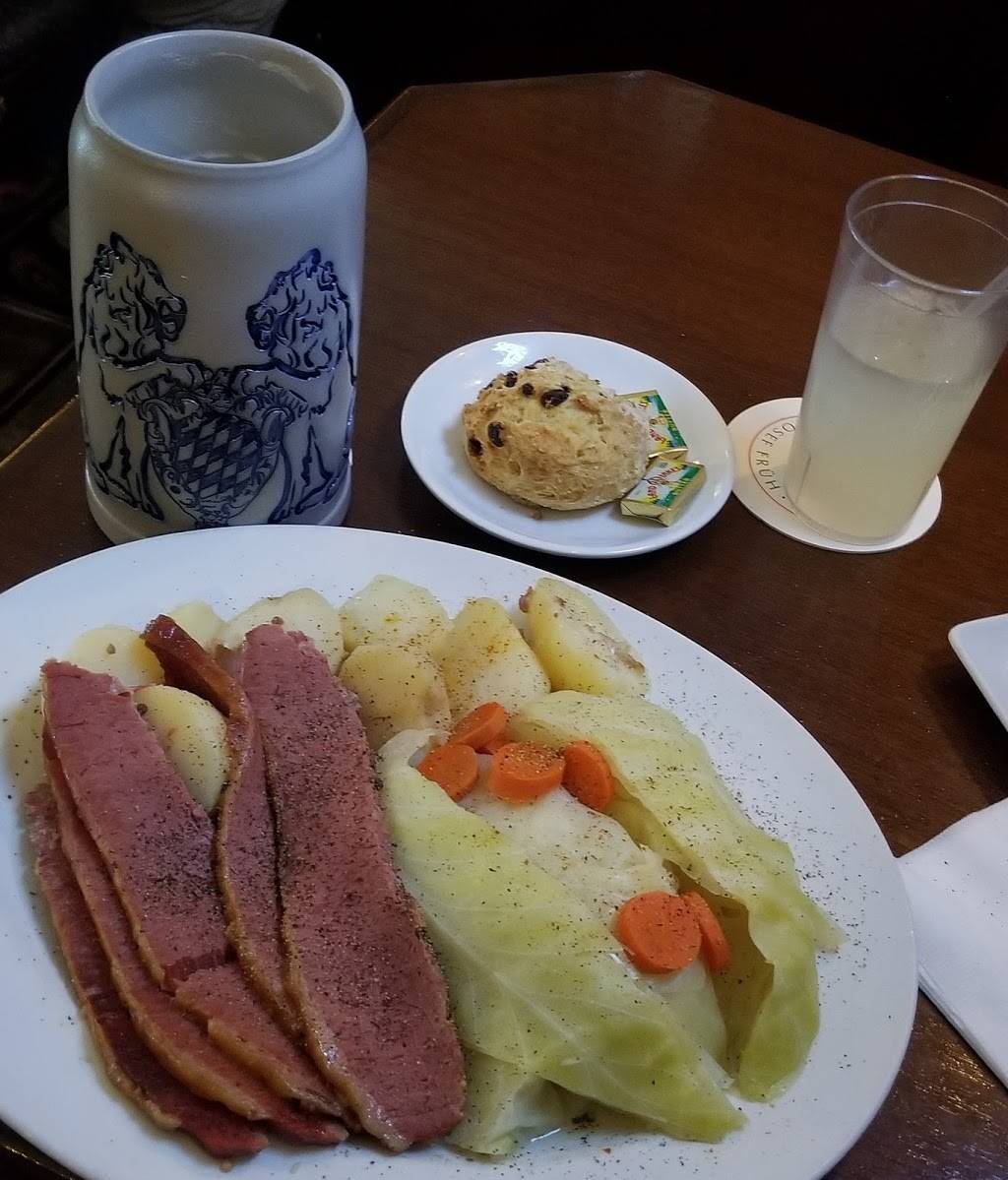 Manor Oktoberfest | restaurant | 7311 Yellowstone Blvd, Forest Hills, NY 11375, USA | 7185442400 OR +1 718-544-2400