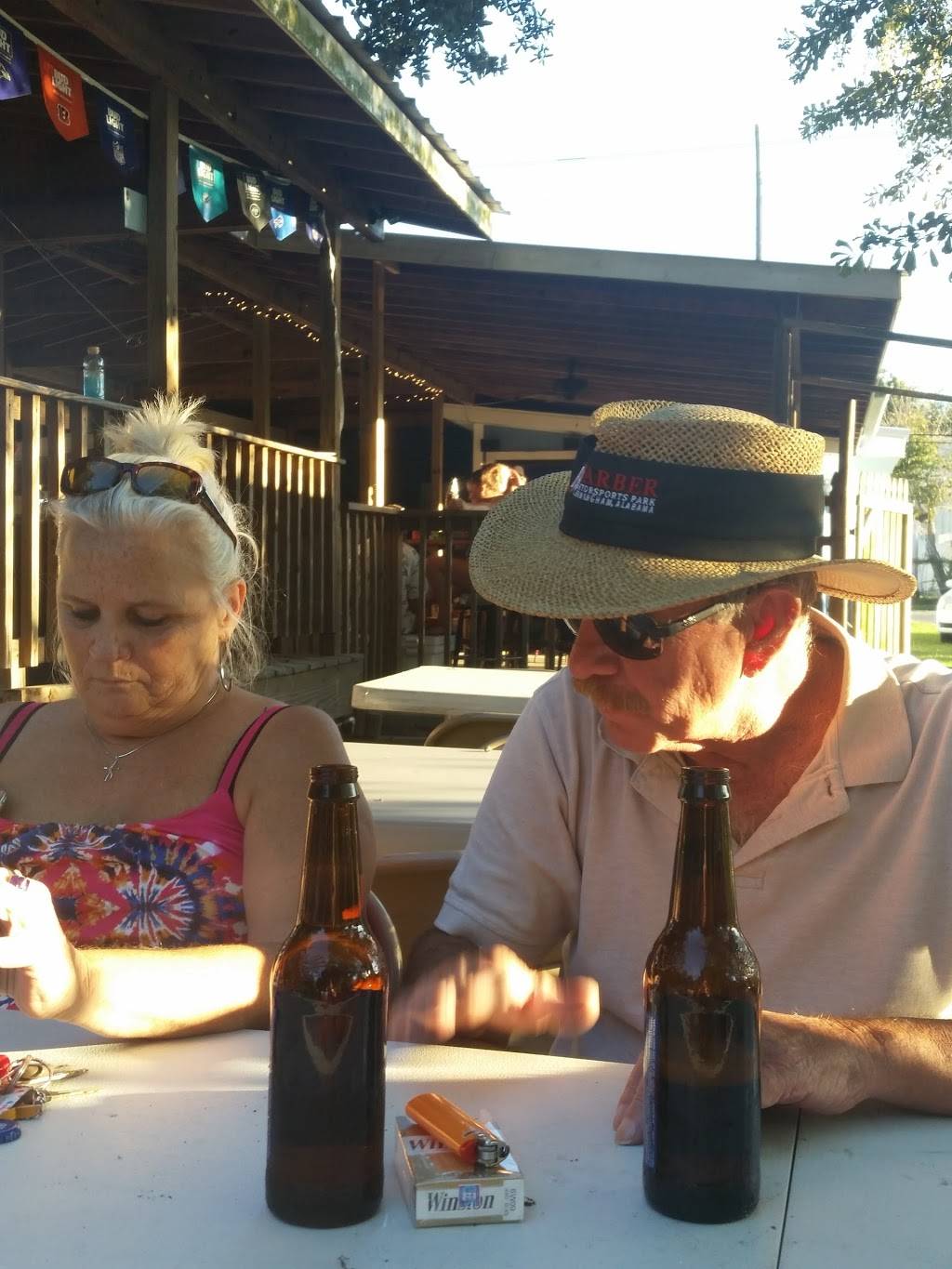 Outrigger Bar & Grill | restaurant | 709 Ingalls Ave #4935, Pascagoula, MS 39567, USA | 2284715829 OR +1 228-471-5829