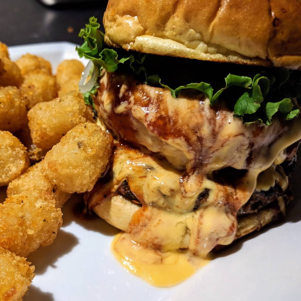 Tap House Grill | restaurant | 7600 S Barrington Rd, Hanover Park, IL 60133, USA | 6309229901 OR +1 630-922-9901