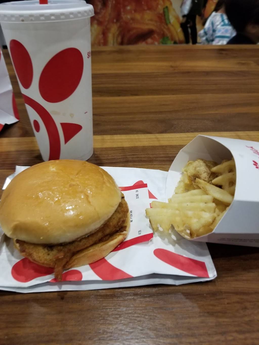 Chick-fil-A | restaurant | 2655 Richmond Ave, Staten Island, NY 10314, USA | 9293435064 OR +1 929-343-5064