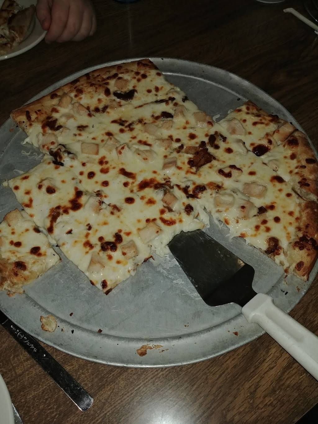 Lake Avenue Restaurant | restaurant | 200 S Lake Ave, Crandon, WI 54520, USA | 7154781010 OR +1 715-478-1010